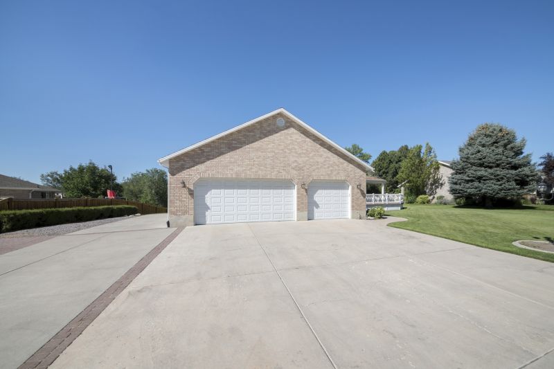 Garage Installation in Conroe, TX